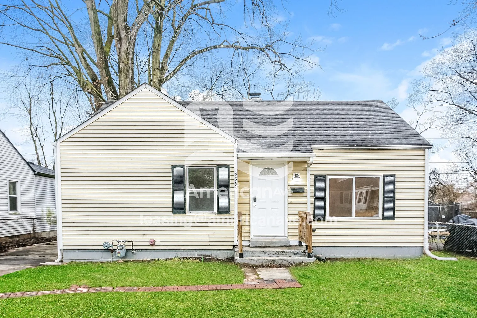 3354 N Chester Ave photo 1