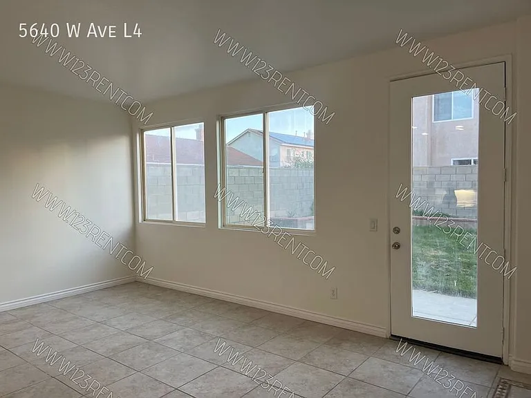 5640 W Avenue L4 — Photo 5