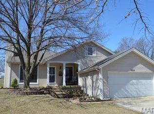 2529 Rain Forest Dr, Ballwin, MO