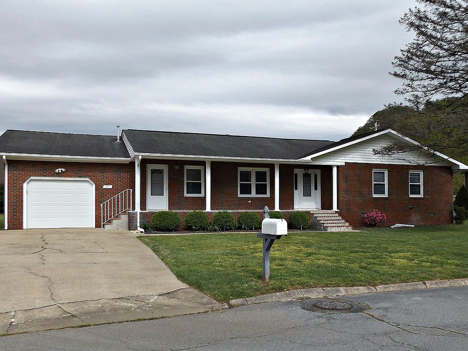 1st image of 1211 Erie Ln