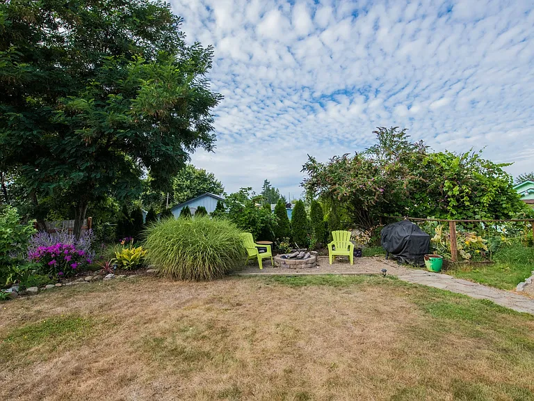 5035 NE Sumner St — Photo 8
