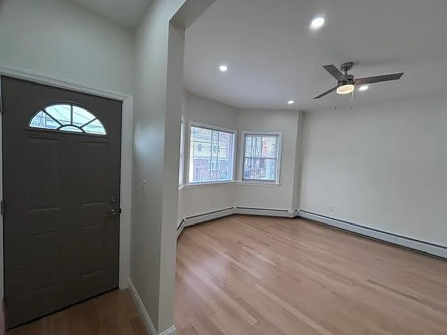 21 E 15th St #1 — Photo 3