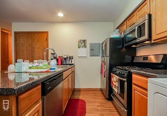 4th image of 1010 Cove Dr