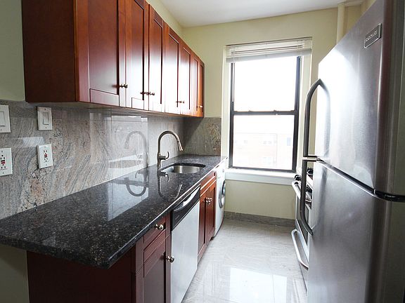 2nd image of 2405 28th St #3R