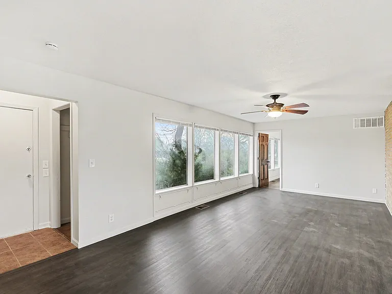 713 NW Black Twig Ln — Photo 23
