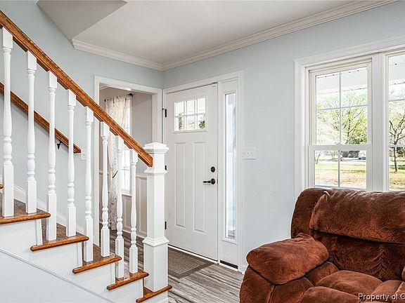 3rd image of 3552 Foxhaven Dr