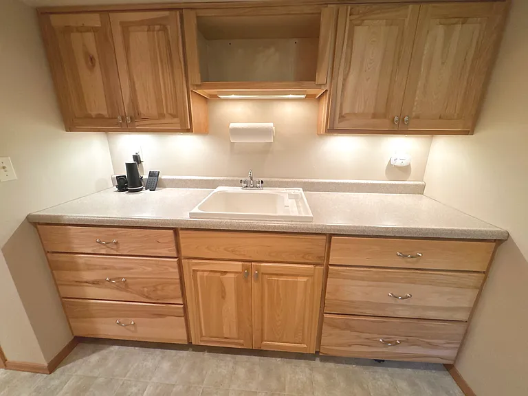 Additional kitchen (downstairs)