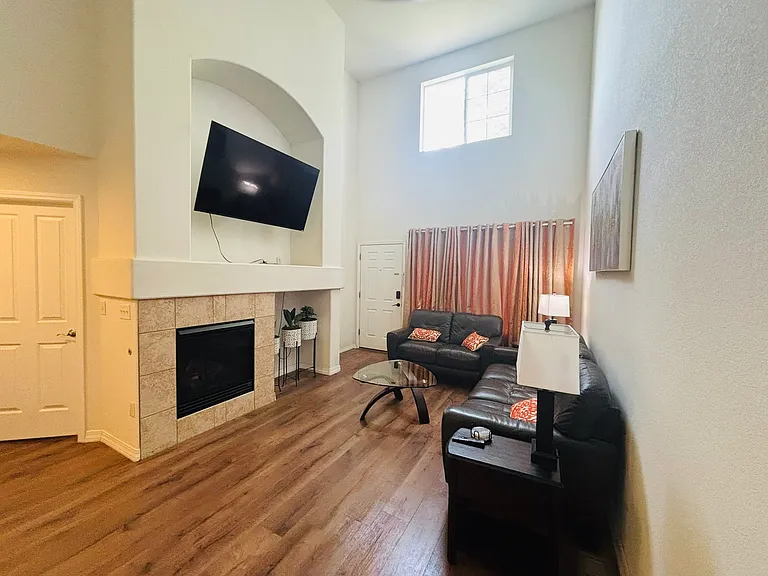 805 Summer Hawk Dr #Y146 — Photo 3
