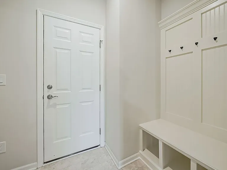 1582 Beachwood Dr — Photo 21
