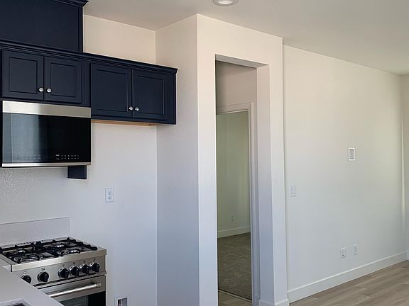 3rd image of 2985 Ellis Town Dr