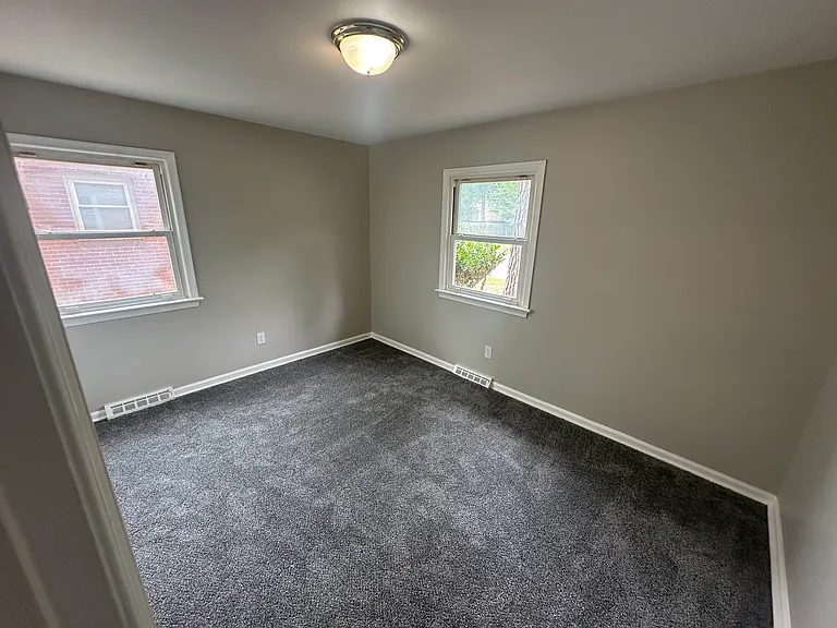 37 Colony Rd — Photo 9