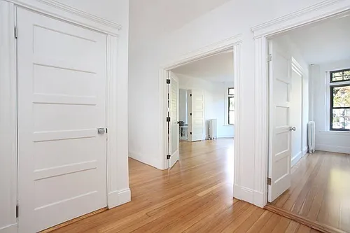 1805 Beacon St Photo 1
