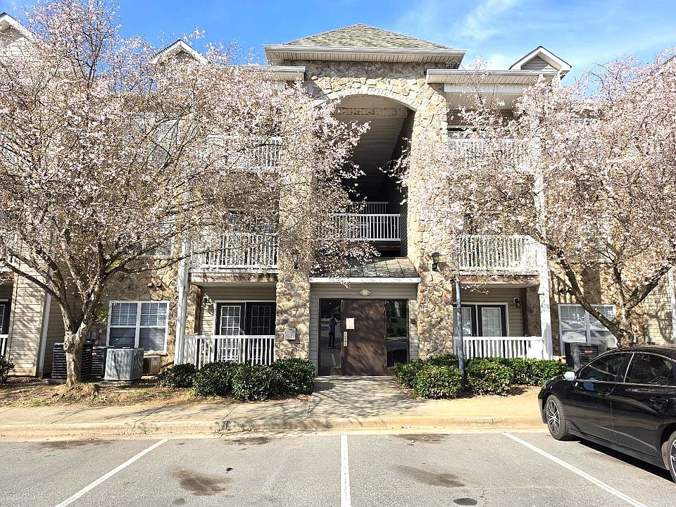 1st image of 4455 Brassfield Dr