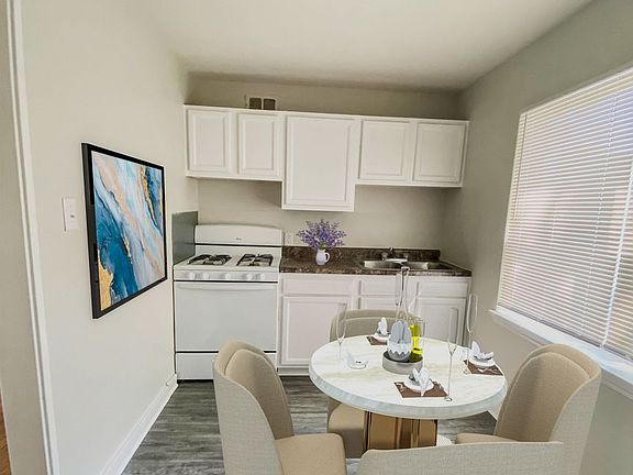 2nd image of 1411 Nightingale Rd #1405-1
