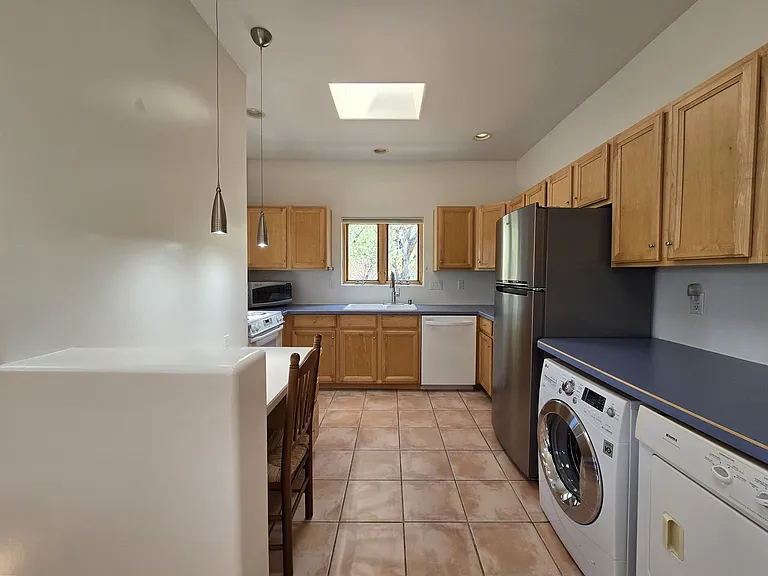 1310 Lejano Ln #A — Photo 7