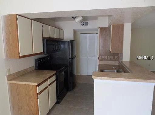 2nd image of 1039 S Hiawassee Rd