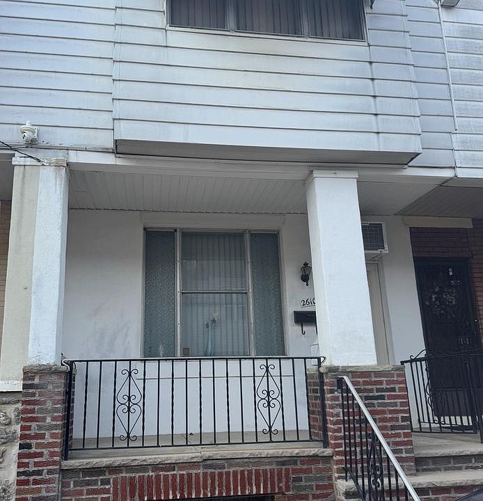 2nd image of 2610 S Warnock St