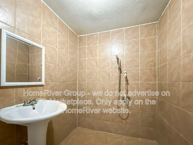 1330 S Arlington Ave #A — Photo 16