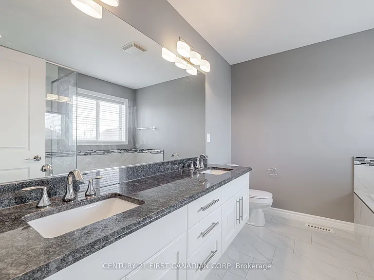 1690 Beaverbrook Ave — Photo 20