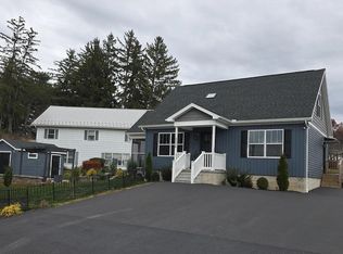 2114 Pineview Dr, Hollidaysburg, PA 16648