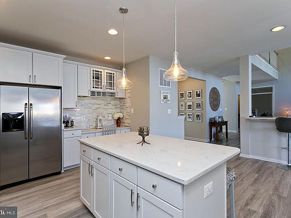 5th image of 136 Cedar Mountain Dr
