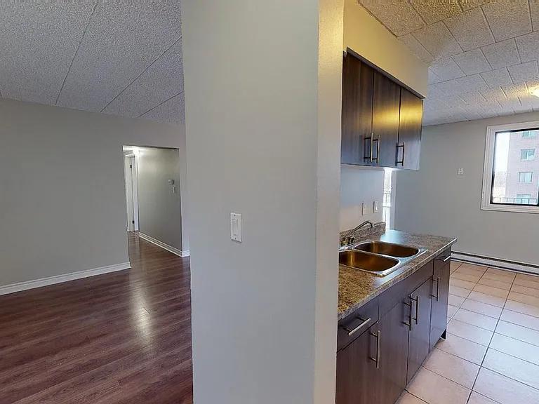 485 Windsor Ave — Photo 2
