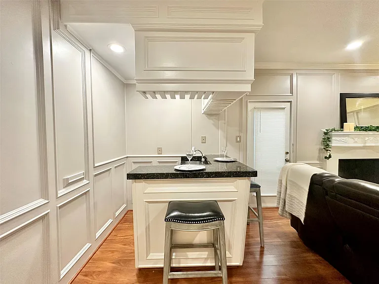 2514 Nantucket Dr #C — Photo 12