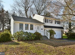 928 Catalpa Rd, Warminster, PA 18974