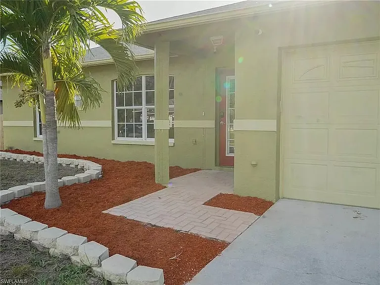 17556 Brentwood Ct — Photo 2