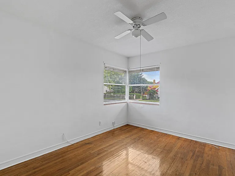 5208 Spruce Ave #B — Photo 10