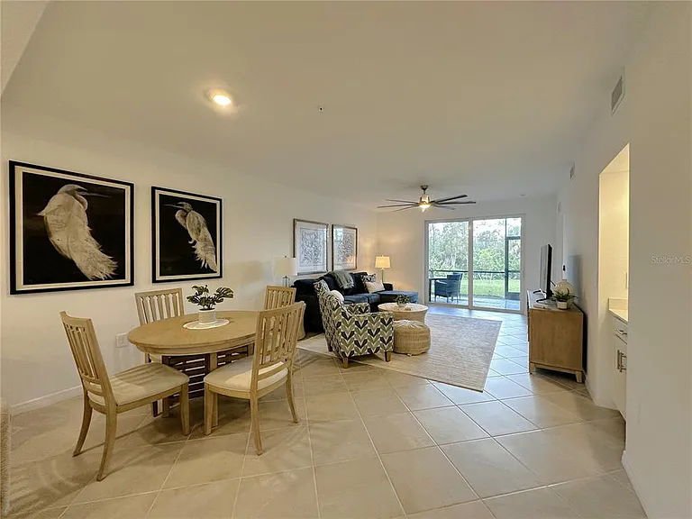 14221 Heritage Landing Blvd #2017 — Photo 8