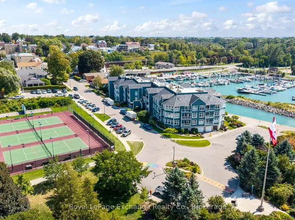 200 Harbour St #202, Kincardine, ON N2Z 3A3