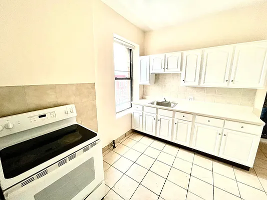 Rented by Pear NYC LLC | media 6