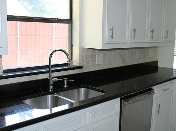 5th image of 6009 Norfolk Dr