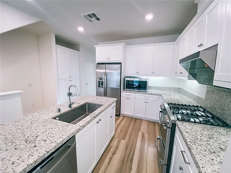 2623 Glamis Ct — Photo 3