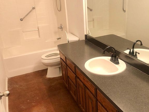 Large Guest Bathroom