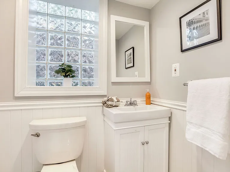 3233 Stephenson Pl NW — Photo 26