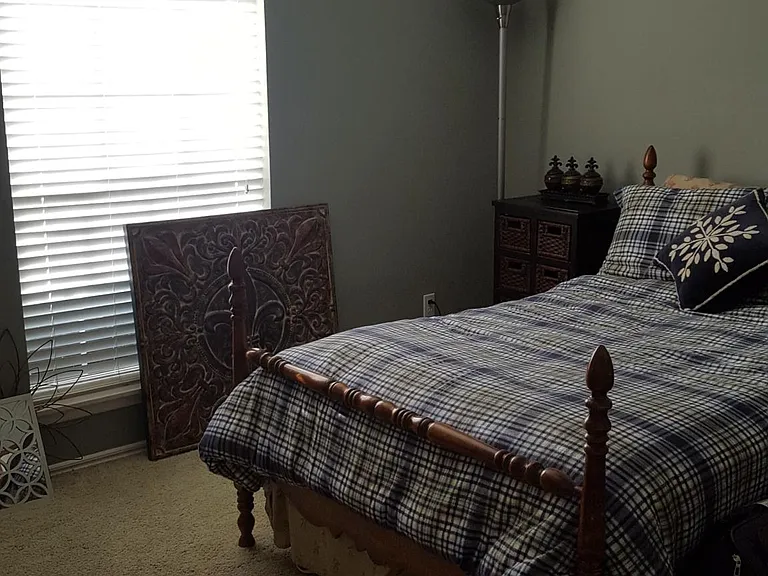 Guest bedroom East