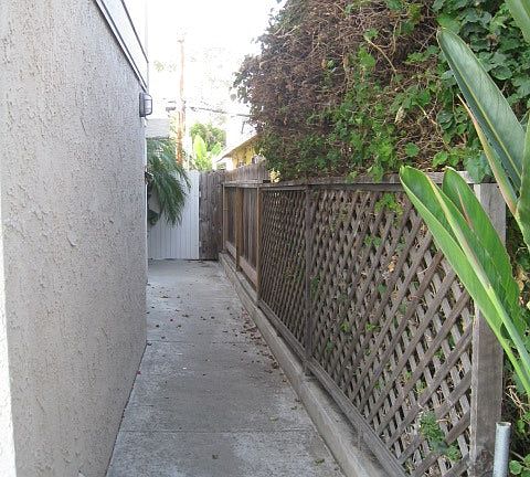 Path to apartment