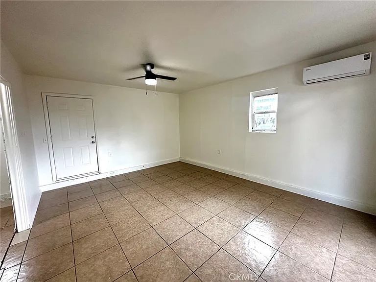 13906 Grant St #B — Photo 7