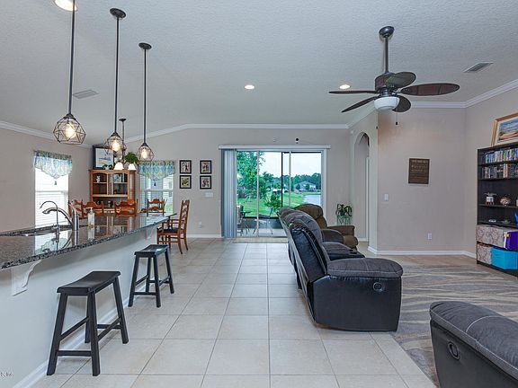 5th image of 15810 Twin Creek Dr