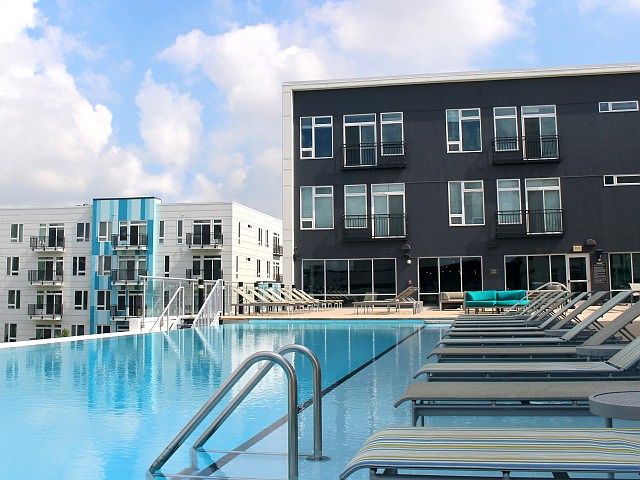 Roof Top Pool with Sundeck