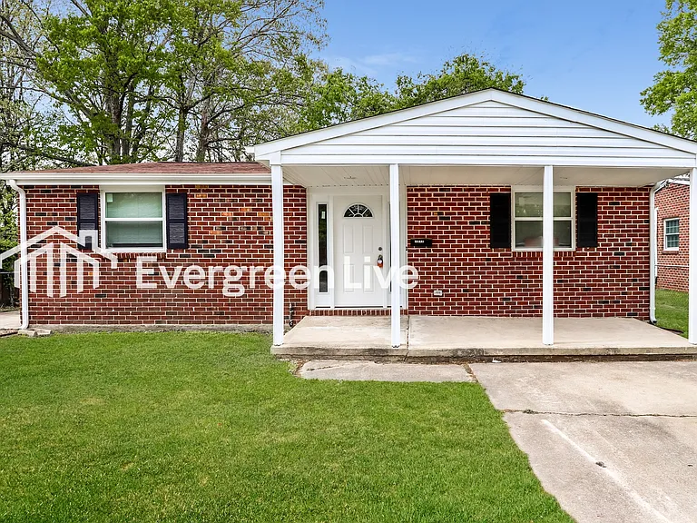 1911 Zinzer Rd — Photo 1