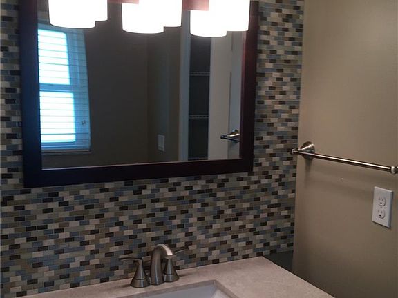 5th image of 4725 SW 11th Ct