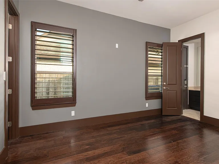 30 Freestone Stream Pl — Photo 32