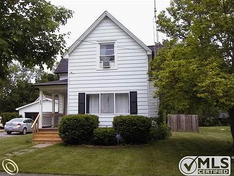 255 Dirgo St photo 1