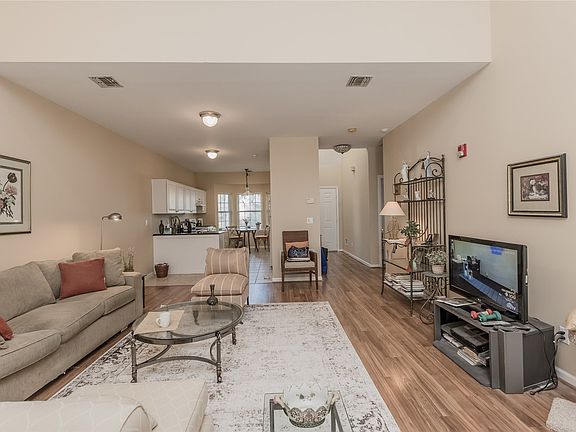4th image of 51 Oyster Cove Ln #51