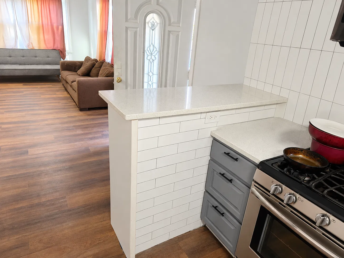 3 bed, 1200 sqft, $2,800 — Photo 3