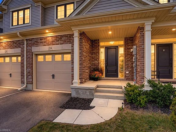 3rd image of 224 Renaissance Dr