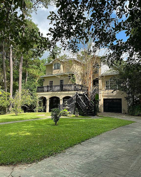 Golden Glen Subdivision 